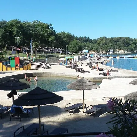 Beautiful Garden By Rent Istria Porec