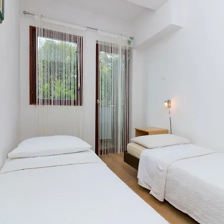 Beautiful Garden By Rent Istria *