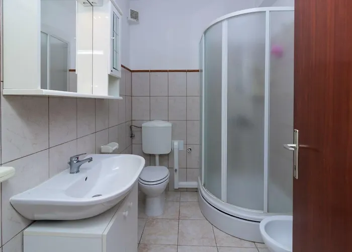 Beautiful Garden By Rent Istria Appartement Poreč