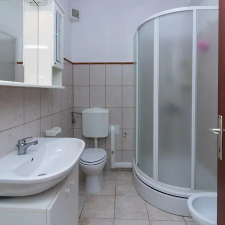 Beautiful Garden By Rent Istria Appartement Poreč