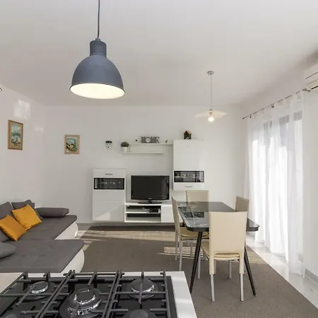 Beautiful Garden By Rent Istria * Poreč